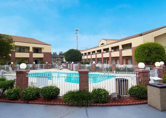 Magnuson Hotel Virginia Beach